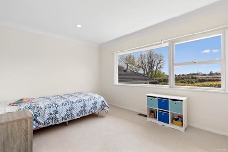 Photo of property in 3 Santa Rosa Terrace, Forrest Hill, Auckland, 0620