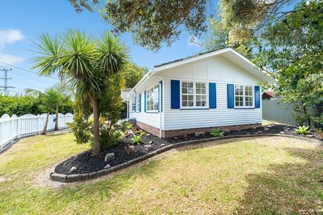 Photo of property in 402 West Coast Road, Glen Eden, Auckland, 0602