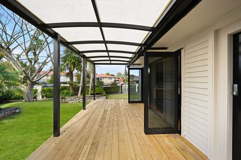 Photo of property in 42 English Street, St Andrews, Hamilton, 3200