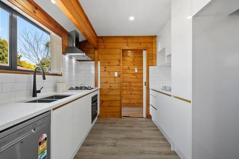 Photo of property in 2/4 Sutton Crescent, Papakura, 2110