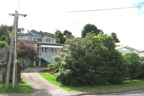 Photo of property in 11 Sylvan Avenue, Northcote, Auckland, 0627