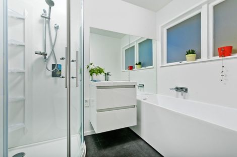 Photo of property in 87 Stredwick Drive, Torbay, Auckland, 0630