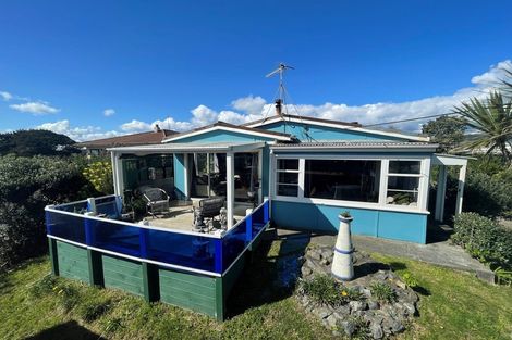 Photo of property in 32 Dixie Street, Te Horo Beach, Otaki, 5581