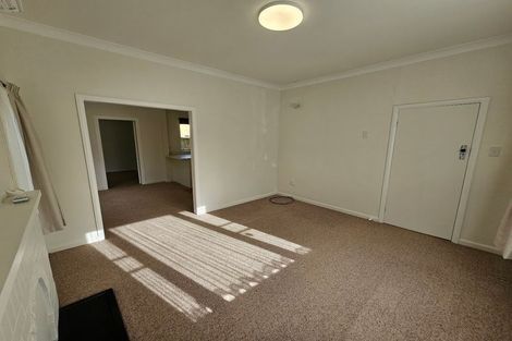 Photo of property in 30 Oxford Street, Fairfield, Hamilton, 3214