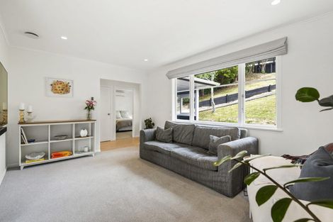 Photo of property in 1/17 Stanley Road, Glenfield, Auckland, 0629