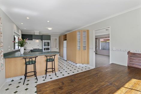 Photo of property in 52 Campion Road, Waikanae Beach, Waikanae, 5036