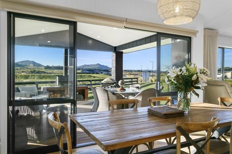 Photo of property in 2 Glendas Way, Acacia Bay, 3385