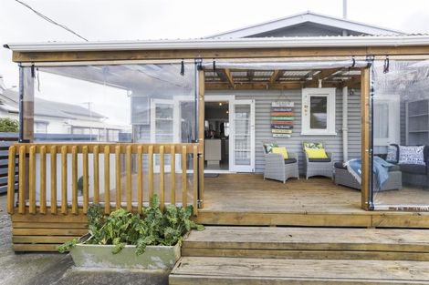 Photo of property in 28 Hair Street, Marton, 4710