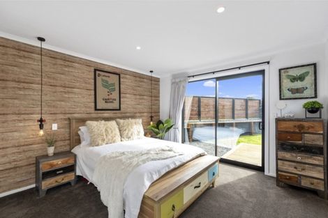 Photo of property in 1 Coutts Way, Fitzherbert, Palmerston North, 4410