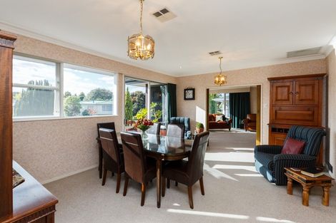 Photo of property in 28 Newcastle Street, Hokowhitu, Palmerston North, 4410