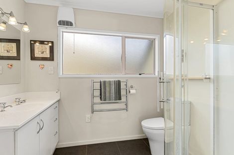 Photo of property in 11b Redwood Crescent, Hurdon, New Plymouth, 4310