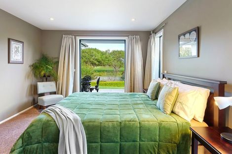 Photo of property in 36 Titoki Road, Waikanae Beach, Waikanae, 5036