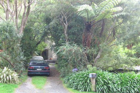 Photo of property in 28 Wyndham Road, Pinehaven, Upper Hutt, 5019