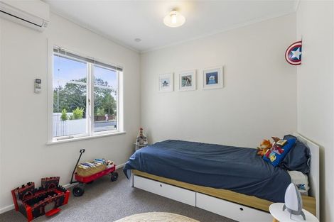 Photo of property in 11 Lynden Avenue, Hillcrest, Auckland, 0627