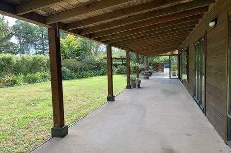 Photo of property in 224 Pukenamu Road, Te Horo, Otaki, 5581