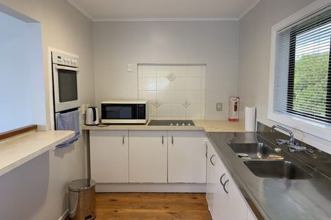 Photo of property in 8 Elliston Crescent, Stanmore Bay, Whangaparaoa, 0932