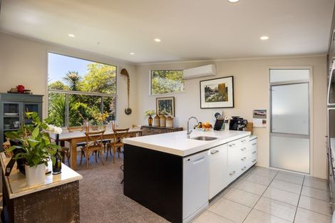 Photo of property in 59 Waiwaka Terrace, Strandon, New Plymouth, 4312