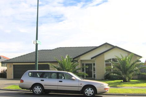 Photo of property in 43 Lansell Drive, East Tamaki Heights, Auckland, 2016