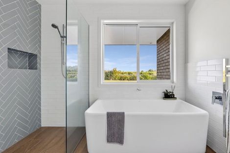 Photo of property in 14 Seachange Drive, Leamington, Cambridge, 3432