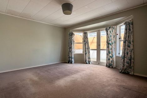 Photo of property in 145 Chivalry Road, Glenfield, Auckland, 0629