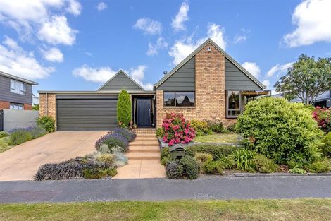 Photo of property in 15 Crosdale Place, Burnside, Christchurch, 8042