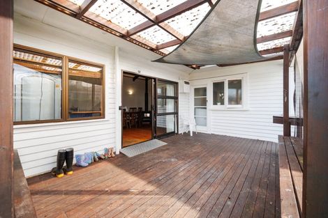 Photo of property in 19 East Street, Feilding, 4702