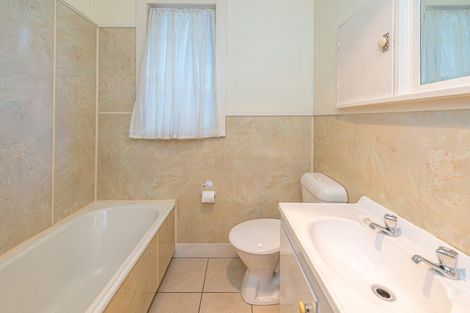 Photo of property in 5 Caius Avenue, Gonville, Whanganui, 4501