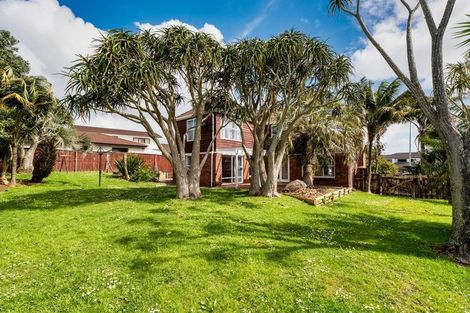 Photo of property in 3 Charles Prevost Drive, The Gardens, Auckland, 2105