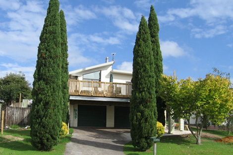 Photo of property in 33 Widmore Drive, Massey, Auckland, 0614