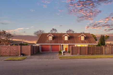 Photo of property in 2 Cintra Place, Casebrook, Christchurch, 8051