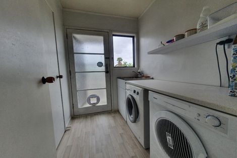 Photo of property in 1 Oakmont Place, Wattle Downs, Auckland, 2103