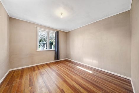 Photo of property in 3 Cobham Crescent, Kelston, Auckland, 0602