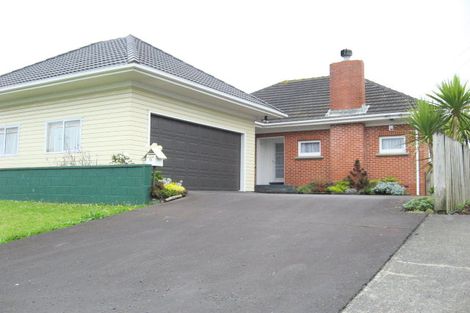 Photo of property in 15 Wellesley Road, Mangere Bridge, Auckland, 2022