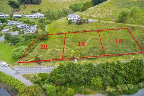 Photo of property in 16 Harmans Road, Lyttelton, 8082