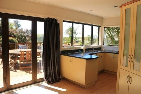Photo of property in 43 Forrest Hill Road, Milford, Auckland, 0620