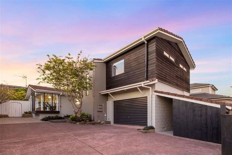 Photo of property in 2/25 Onepoto Road, Hauraki, Auckland, 0622