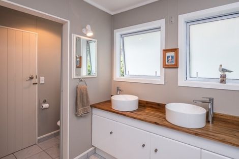 Photo of property in 11 Millvale Street, Waikanae, 5036