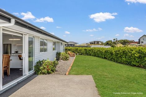 Photo of property in 33 Golf Vue Place, Castlecliff, Whanganui, 4501
