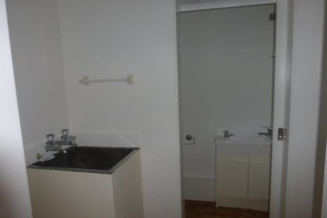 Photo of property in 5/24 Eastglen Road, Glen Eden, Auckland, 0602