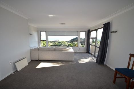 Photo of property in 24 Domain Crescent, Muriwai, Waimauku, 0881