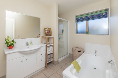 Photo of property in 13 Parkinson Place, Woodend, 7610