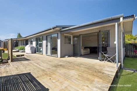 Photo of property in 32 Willow Avenue, Hannahs Bay, Rotorua, 3010