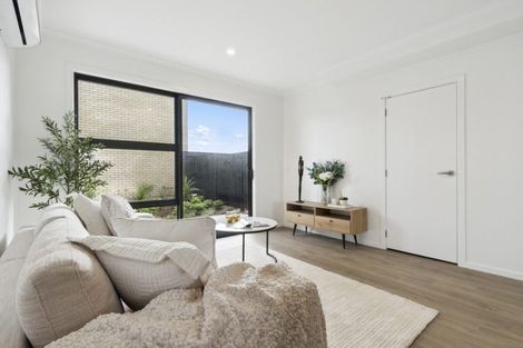 Photo of property in 102 Te Tihi Street, Wiri, 2104