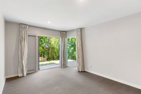 Photo of property in 5a Aberdeen Road, Castor Bay, Auckland, 0620