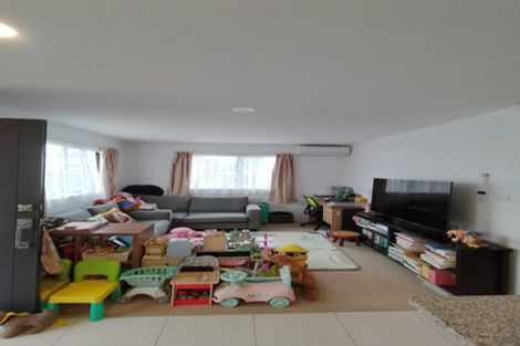 Photo of property in 12 Liam Place, Half Moon Bay, Auckland, 2012