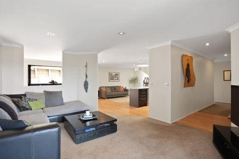 Photo of property in 7 Oratia Drive, Glen Eden, Auckland, 0602