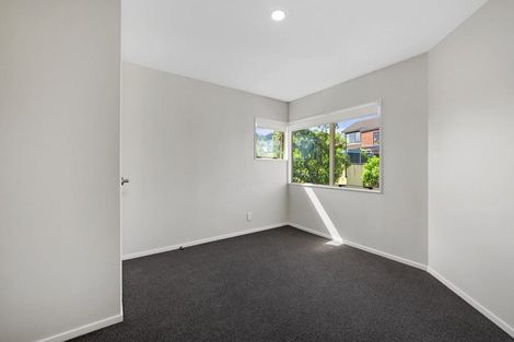 Photo of property in 27 Calypso Way, Unsworth Heights, Auckland, 0632