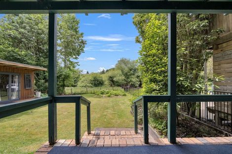 Photo of property in 100b Grand Vue Road, Kawaha Point, Rotorua, 3010