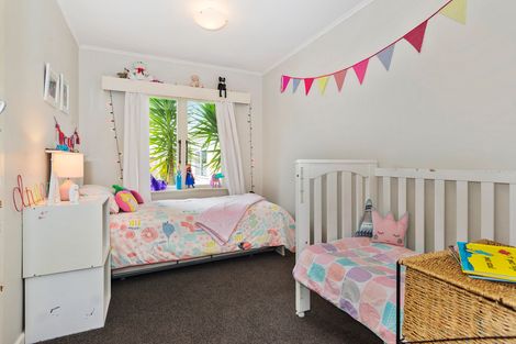 Photo of property in 1/450 Great South Road, Opaheke, Papakura, 2113