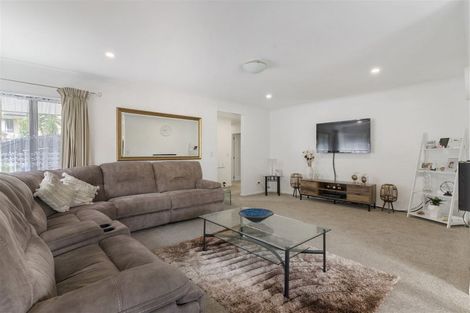 Photo of property in 14a Millbrook Road, Henderson, Auckland, 0612